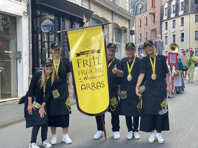 confr-rie-de-la-frite-arras-pays-d-artois-tourisme-5596 confr-rie-de-la-frite-arras-pays-d-artois-tourisme-5596