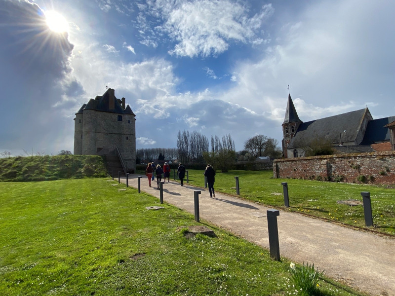 Donjon de Bours